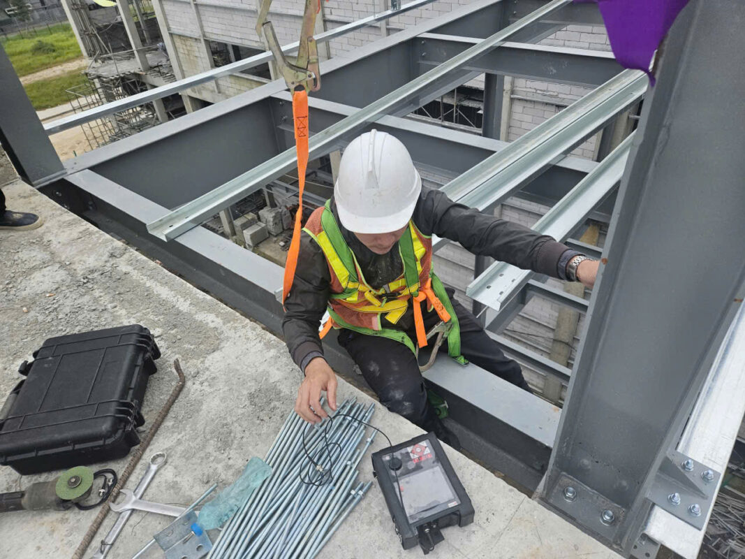 Hướng dẫn xác định yếu tố ảnh hưởng tuổi thọ công trình và bảo trì khi sử dụng